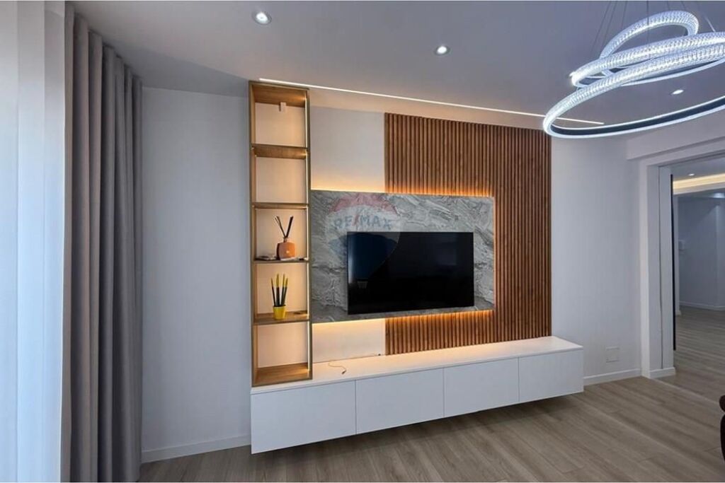 Super apartament 2+1+2 me qira!