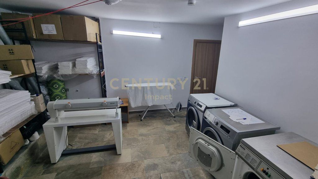 JEPET ME QIRA hotel me 15 dhoma në Kombinat, 5.000€! 5,000 € /Muaj