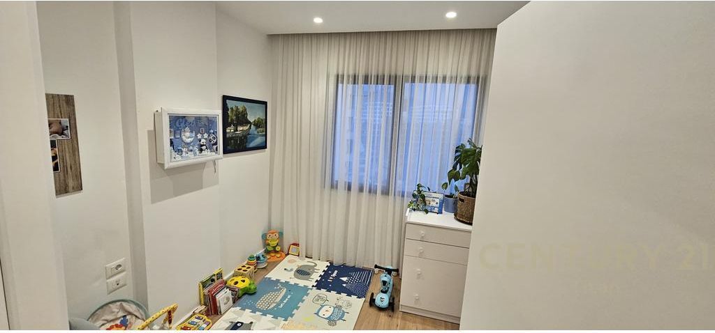 Appartamenti 2+1 in affitto a 21 Dhjetori, vicino alla residenza Alba