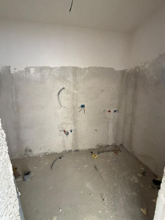 APARTAMENT 1+1 PER SHITJE TE GJIRI I LALEZIT