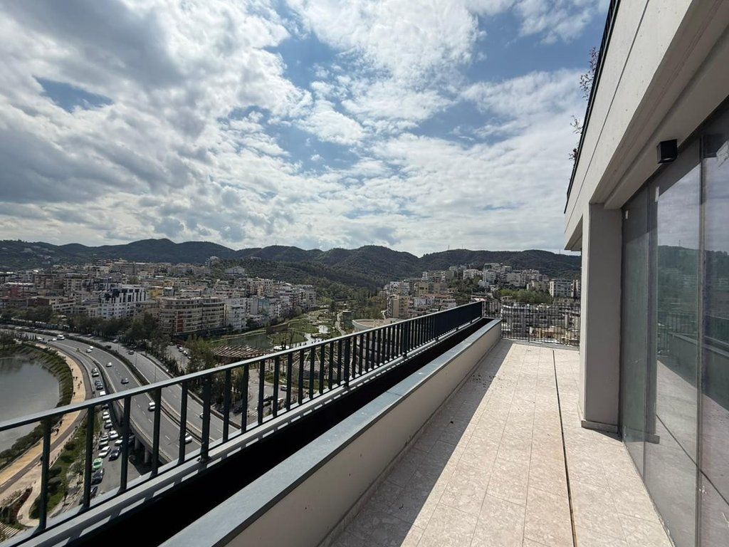 Appartamento 3+1+2 in affitto a Lake View Residence, Tirana