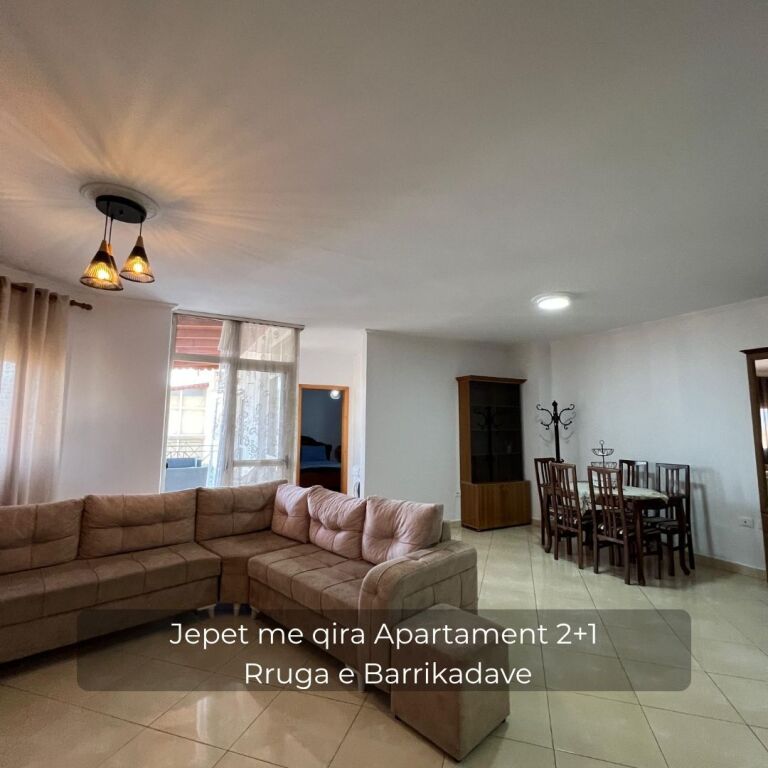 Affittasi appartamento 2+1 in Via Barricade