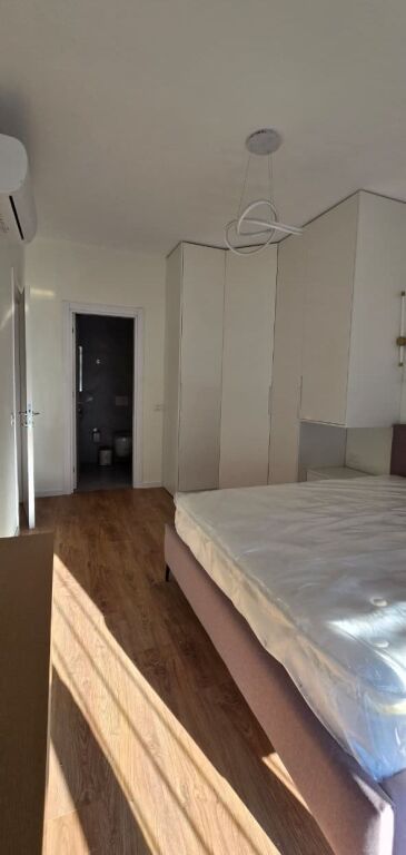 AFFITTASI 3+1+2 UNIVERS CITY