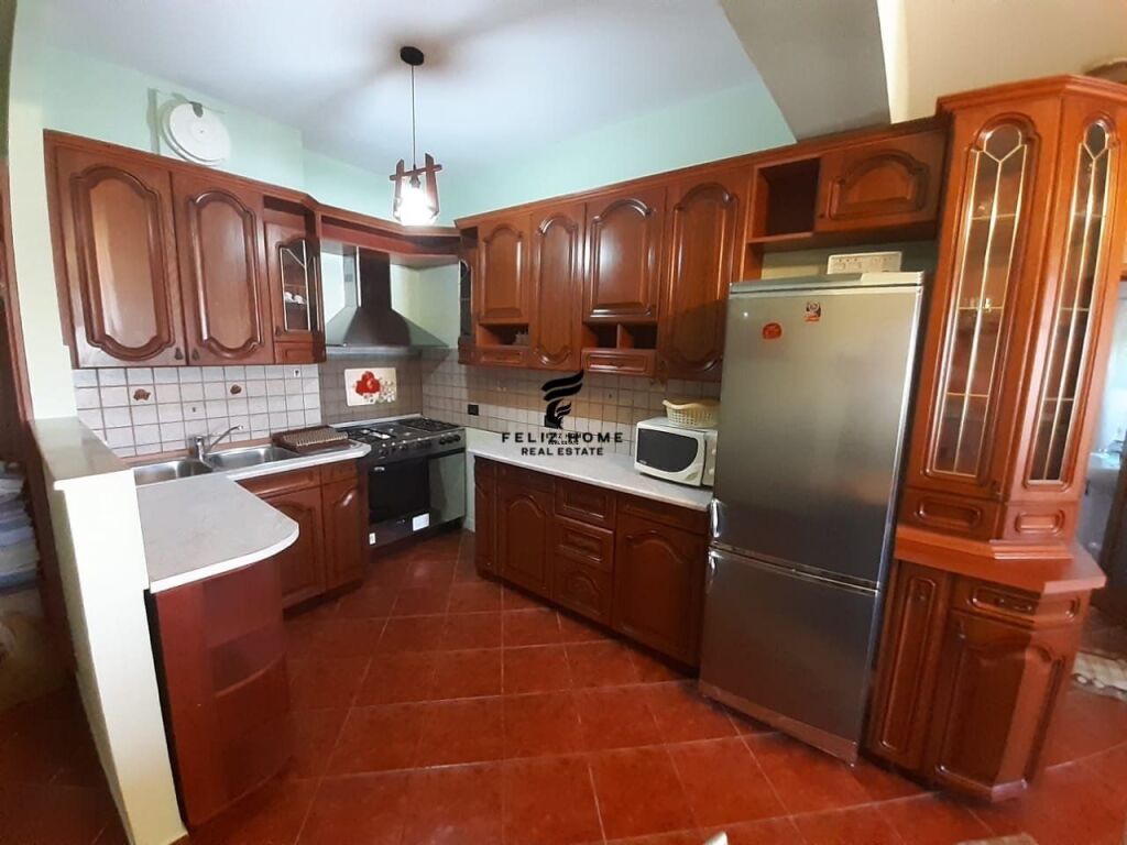 APARTAMENT ME QERA 2+1 RRUGA E KAVAJES 650 EURO FH-68935