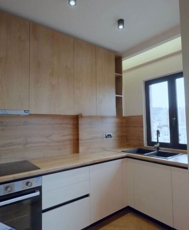 APARTAMENT 2+1 dhe GARDEROBE PER SHITJE, PERBALLE DELIJORGJIT