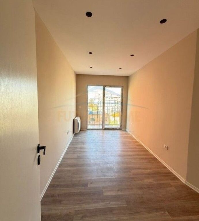 In vendita, Appartamento 2+1+2, Via Qemal Stafa, Tirana​