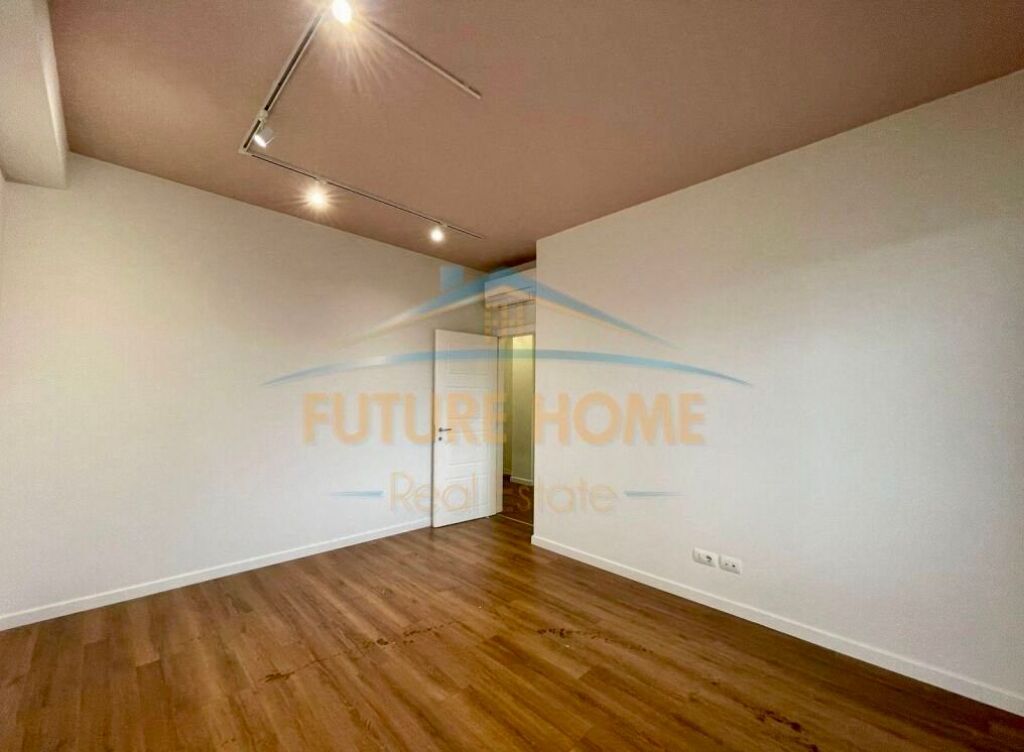 Affitto, Locale Commerciale, Bllok