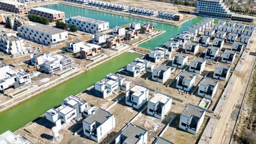 🏘️Shitet Vilë Individuale 2-kateshe te Turquoise Marina,Gjiri Lalzit❗