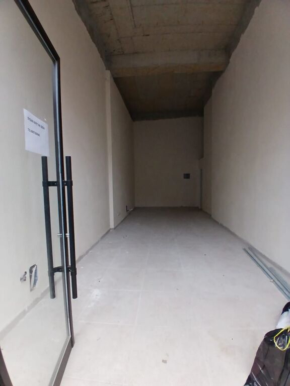 Jepet ambjent biznesi me Qera tek Brryli, Tirane