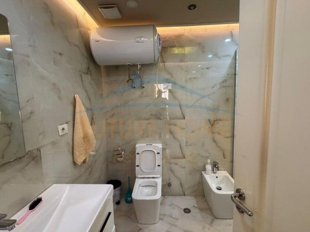 For sale, Apartment 3+1+2, Unaza e Re