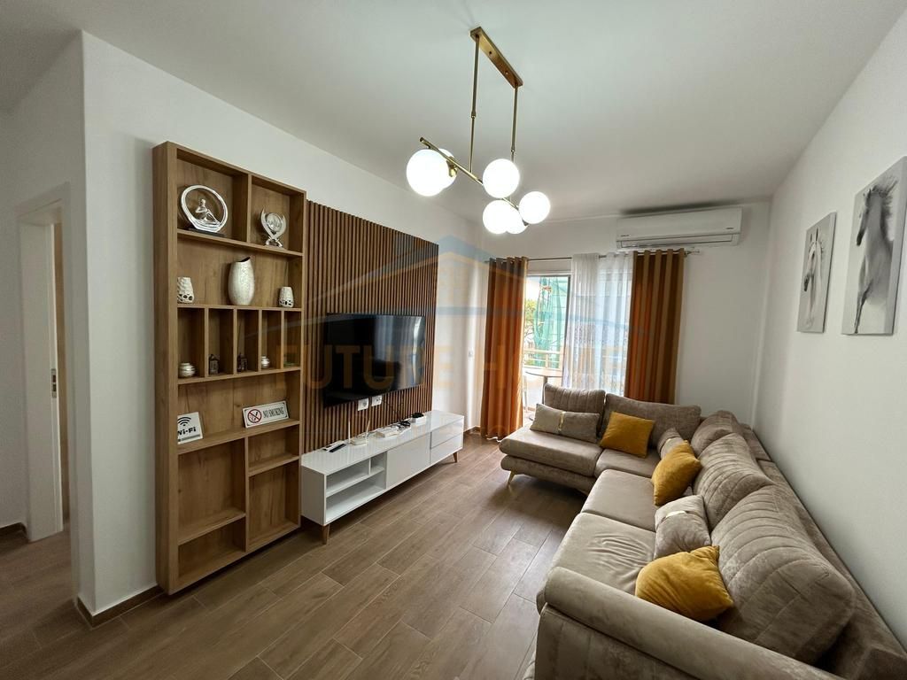 Shitet, Apartament 2+1,Mali i Robit, Golem