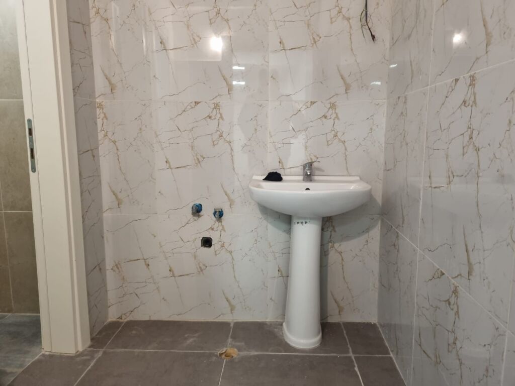 Dyqan - Për Qira - Brryli, Tiranë