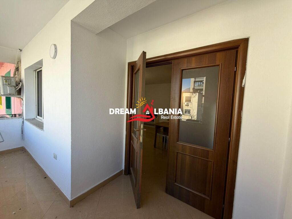 Apartment 2+1 for rent in the Center near the 15-story building (ID 4229492