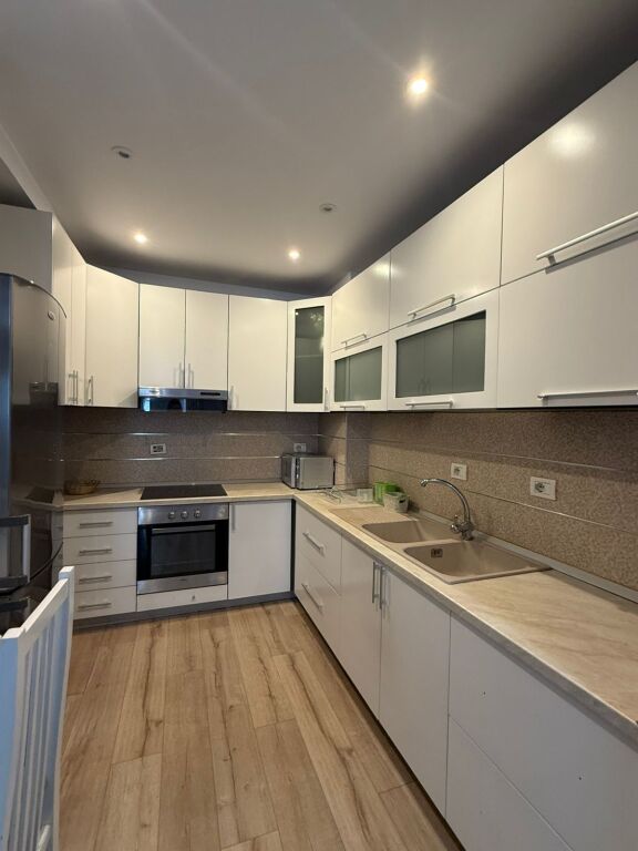 Apartament 2+1 për shitje komuna e Parisit !