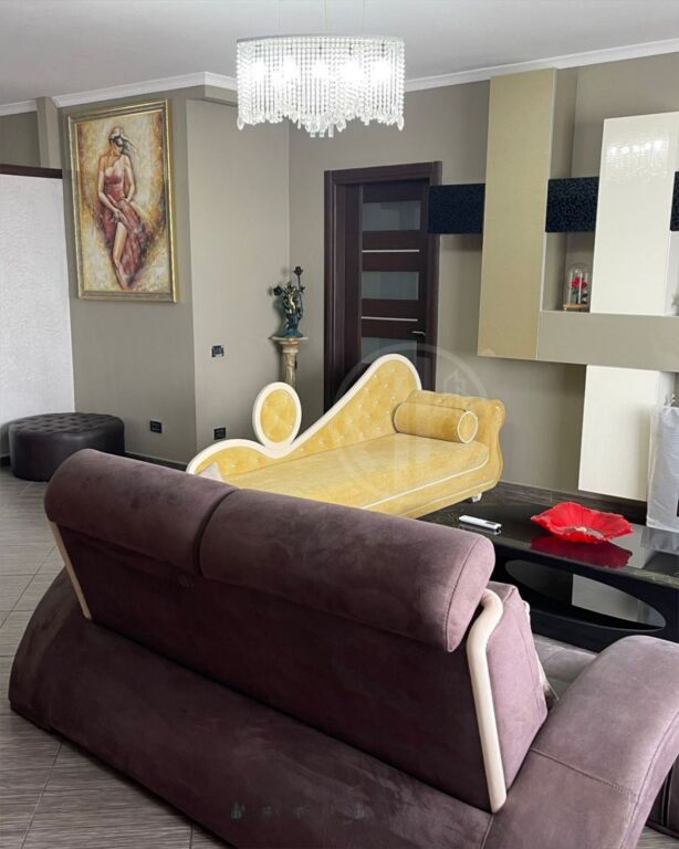 JEPET ME QIRA APARTAMENT 2+1+2 – RRUGA E PORTIT, DURRËS