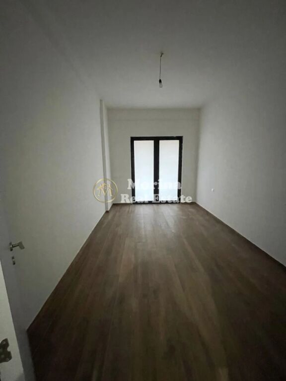Qera | Apartament 2 + 1 | Kompleksi ARLIS — Farmacia 10 | 650 €/muaj