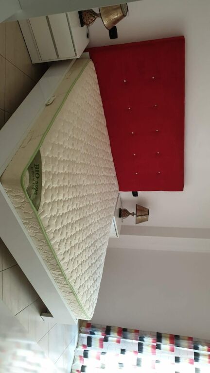 2+1,i mobiluar te kompleksi panorama stacion treni,700 euro