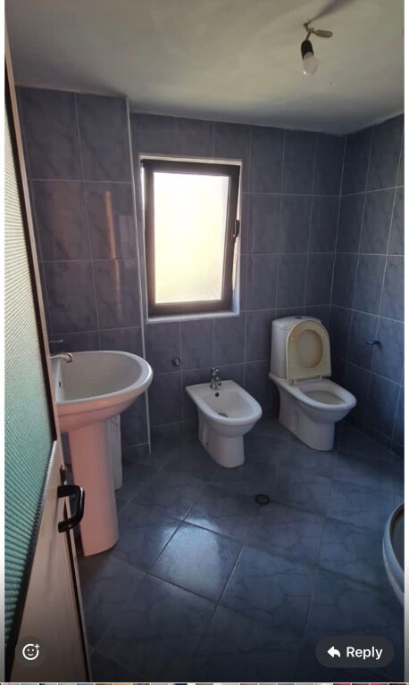 Ingresso 3+1, arredato dietro il bar Rosini Astir, 450 euro