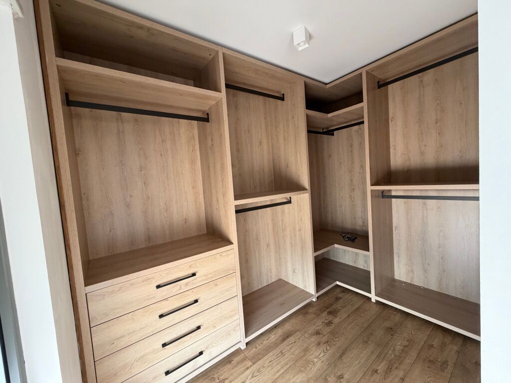 Vilë 3+1+oborr+garazhd me qera në ne TEG - MULLET