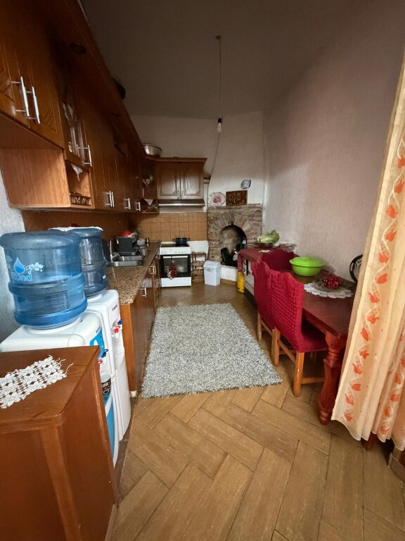 SHITET GODINE 2-KATESHE NE ZONEN E NISHTLLES, DURRES