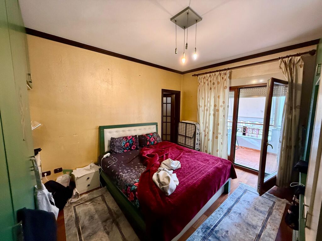 📣 FOR SALE Apartment 2+1 With 2 Bathrooms And 2 Balconies 📍 Kodra e Diellit, Near Eleonora ✨   🏢 New Building  🪜 3rd Floor (With Elevator)  📐 Gross Area 133 m2  📐 Net Area 120 m2  🛋️ Sold Furnished  📂 With Mortgage   💶 Price 247,000 Euro