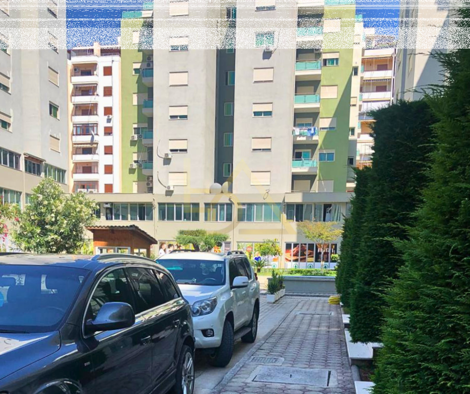 Garage for sale – Vlora, Pavarësia Street