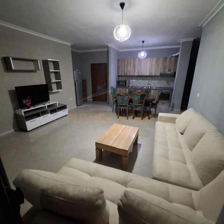 Qera, Apartament 2+1+2, Bar Bohem, Unaza e Re