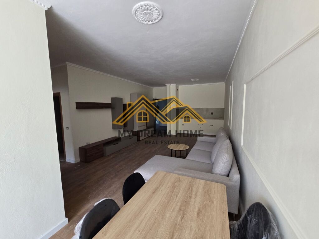 SHITET APARTAMENT 1+1 PLAZH DURRES