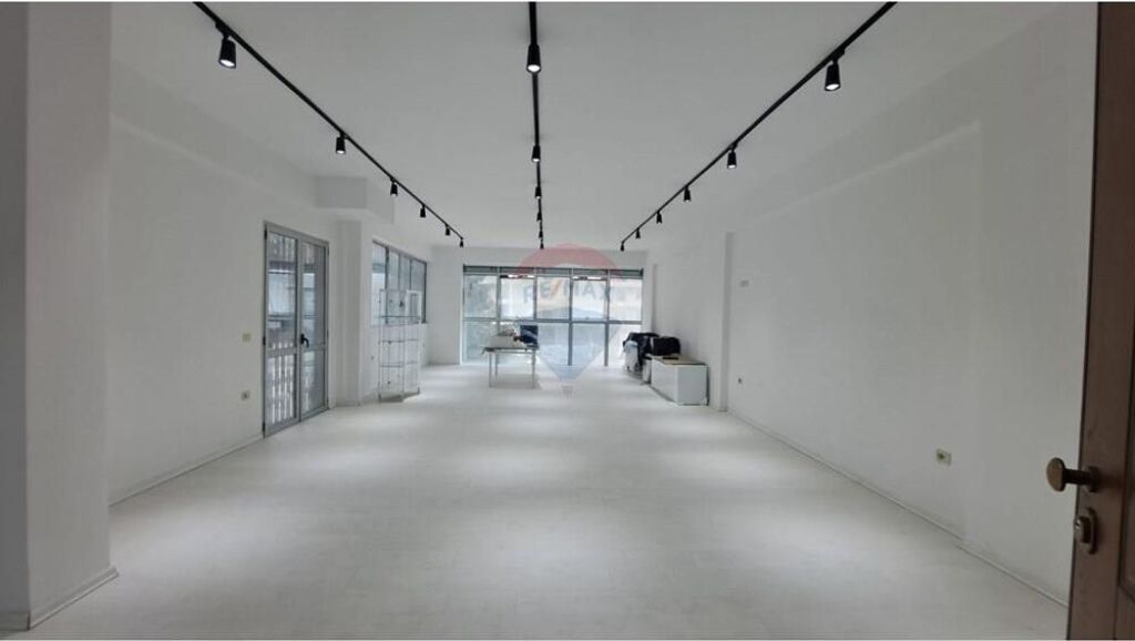 🏢 NJËSI BIZNESI ME QIRA – TRANSBALLKANIKE, VLORË 📍