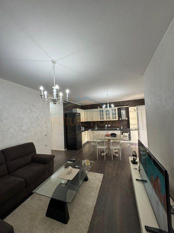 Qera, Apartament 2+1+2+ Post parkimi , Fresk