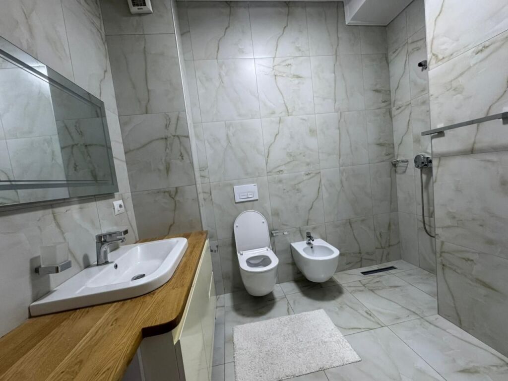 AFFITTO APPARTAMENTO 2+1+2+POSTO AUTO IN VIA JORDAN MISJA 800 EURO