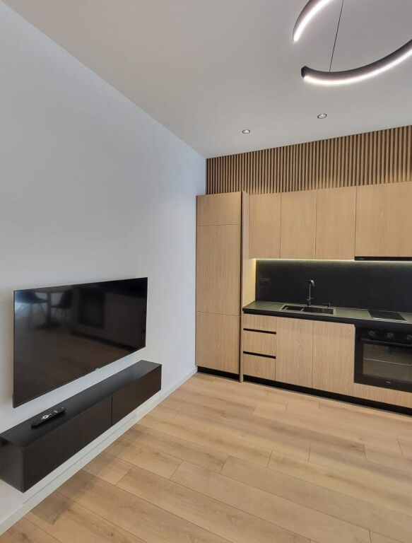 Shitet Apartament 1+1 – Liqeni i Thatë, Tiranë