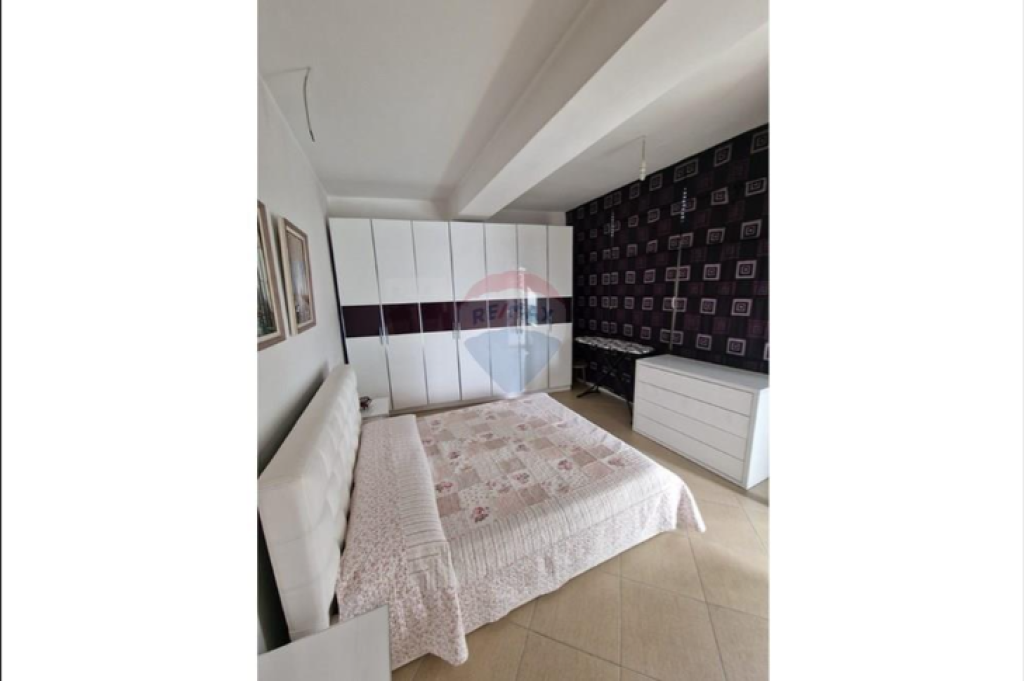 Appartamento in affitto 1+1 a Komuna e Parisit