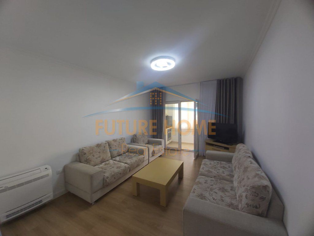 Qira, Apartament 2+1, Stadiumi Dinamo