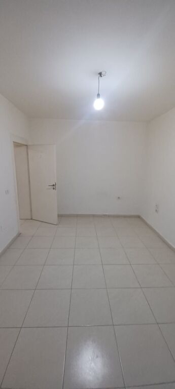Jepet Me Qera Apartament 3+1+2 Tualete ++1 Ballkon