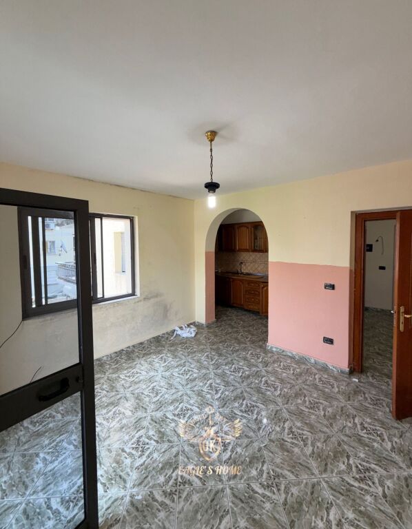 SHITET 2+1 me Ballkon  📍Stacioni Trenit • 135.000€ ✅