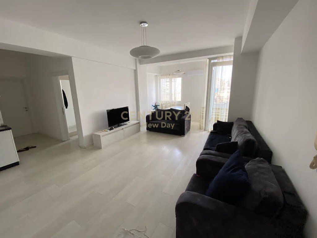 Affittiamo 2+1 nella Nuova Tirana