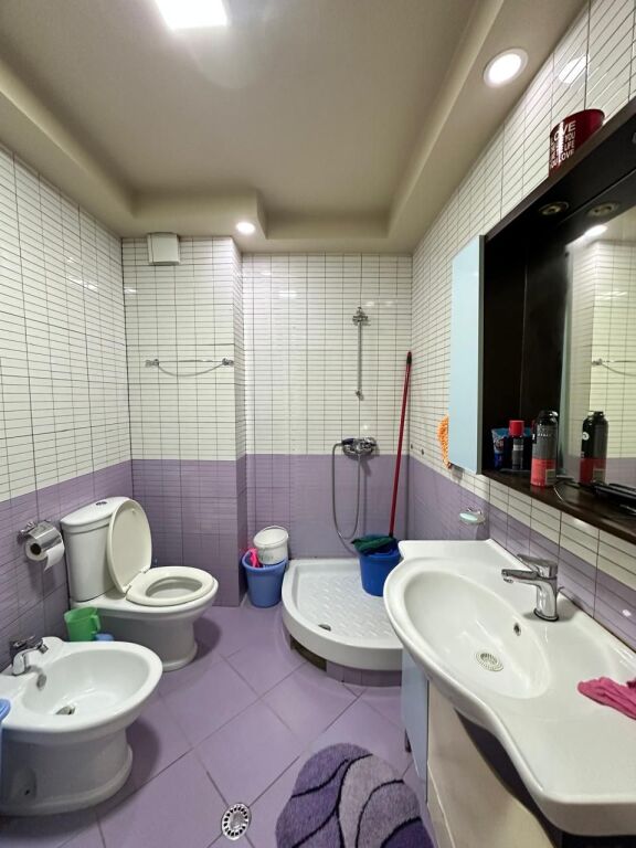 IN VENDITA 3+1+2 ASTIR BAR UNIVERSI 233.450€