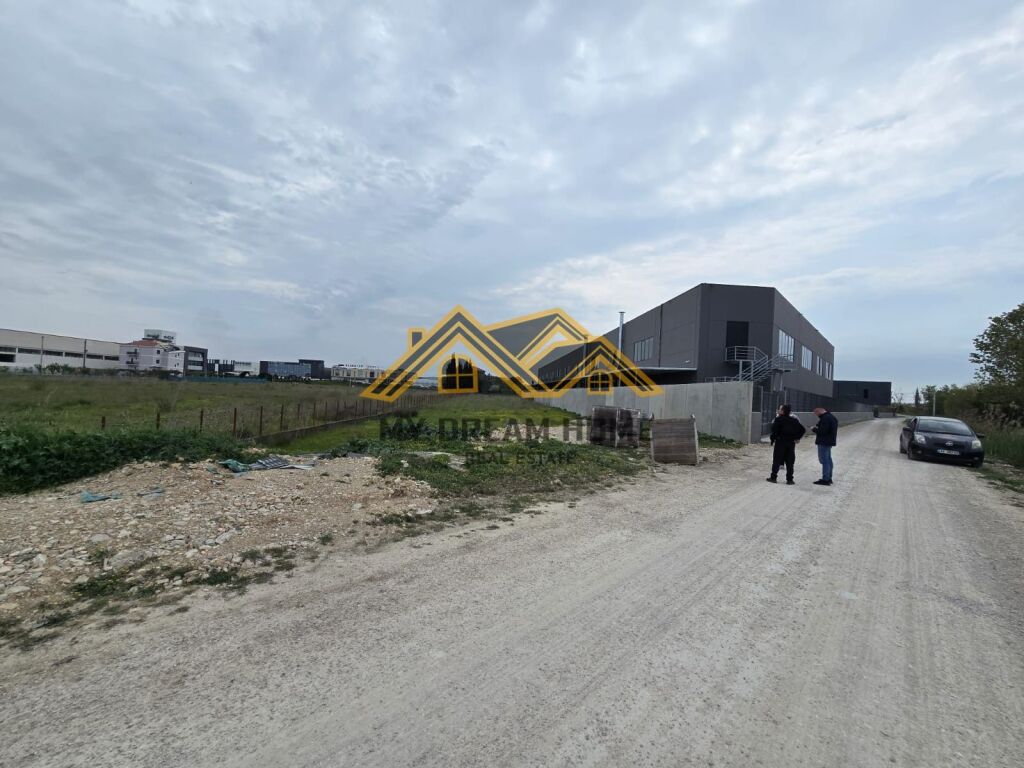 Tokë për Shitje ne autostraden Tirane -Durres,