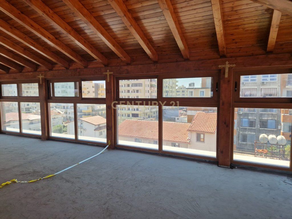 FOR SALE STUDIO PLUS GARAGE IN DURRES BEACH !