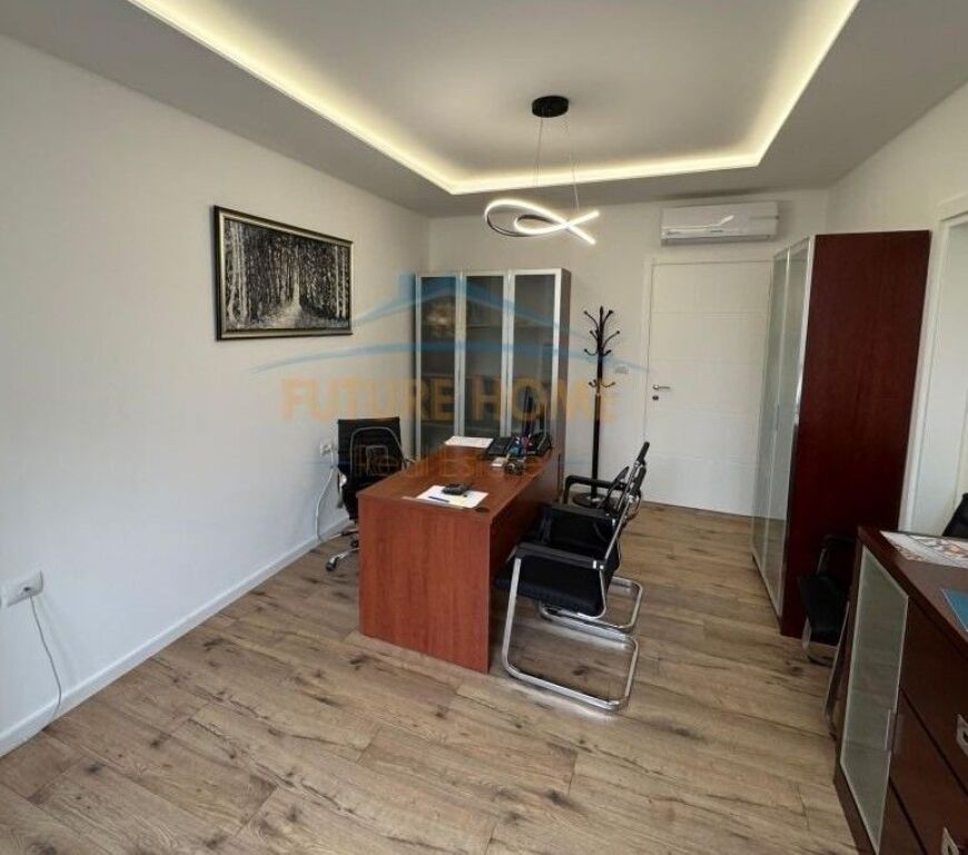 Qera Ambient Biznesi, Bulevardi Zogu 1, Tirane