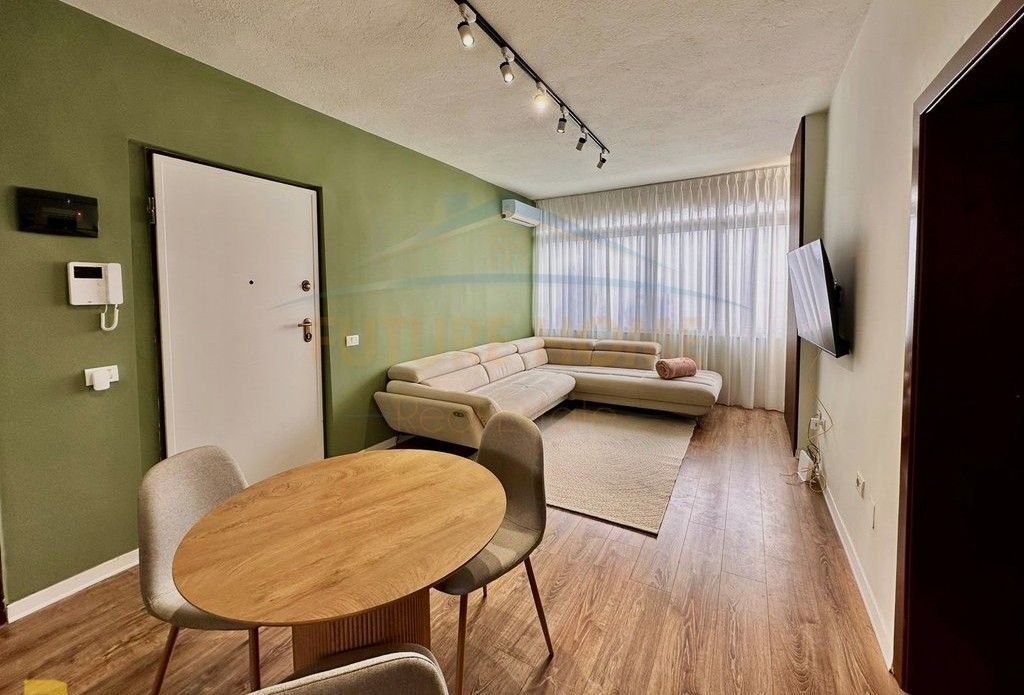 Shitet, Apartament 2+1, Rruga e Durrësit, Tiranë