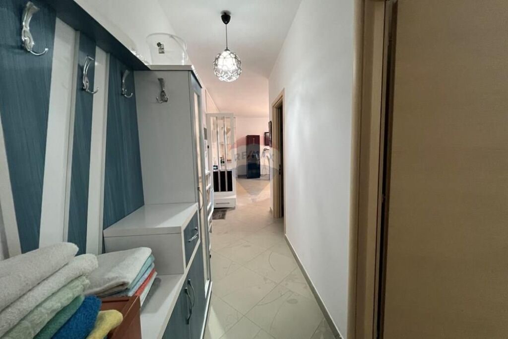 🌊 Appartamento 2+1 in Affitto + Garage – Lungomare, Vlorë 🏡