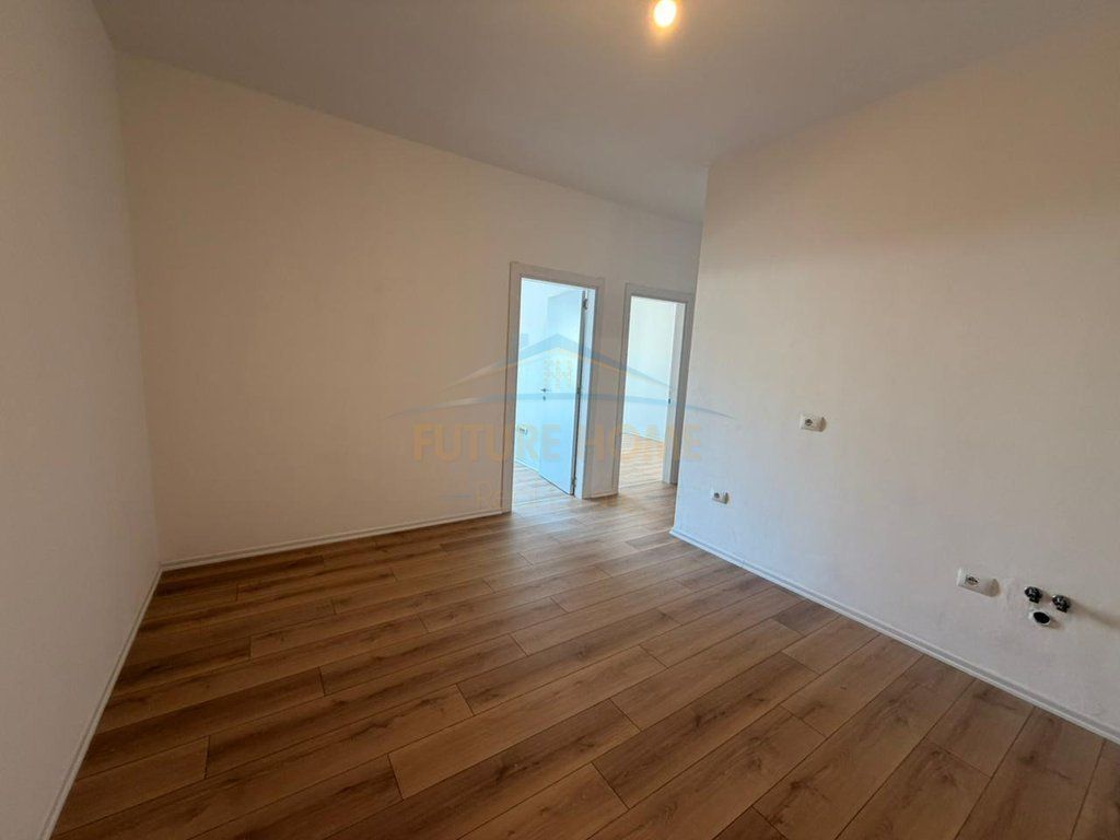 Rent, Apartment 2+1, Barricades Street, Tirana.