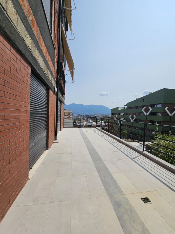 2+1 Kodra Diellit / Tirana 900