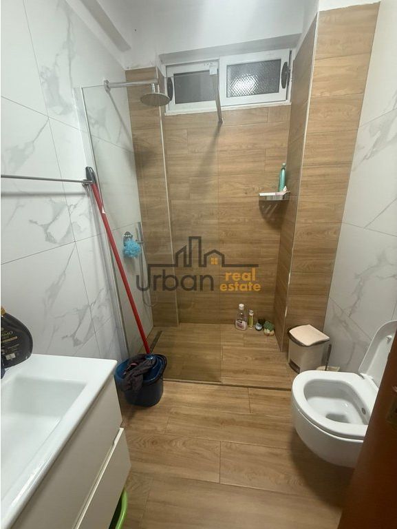 For rent, 2+1 Apartment, Commune of Paris, Tirana - 700€ | 80 m²