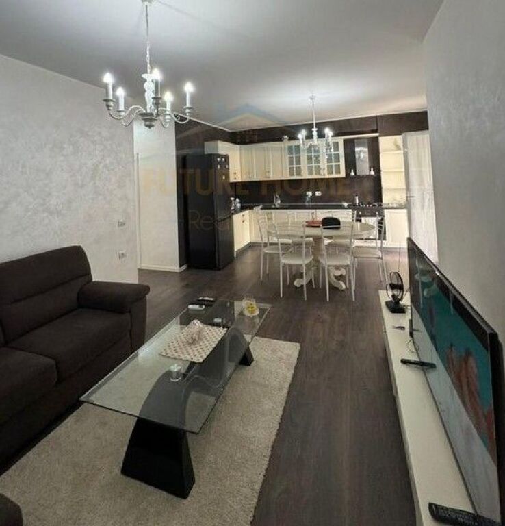 Qera, Apartament 2+1+2+ Post parkimi , Fresk