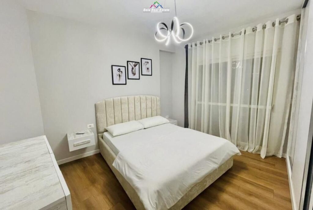 Apartament Me Qera 2+1+2 Tek Rruga e Barrikadave (ID B2201844) Tirane