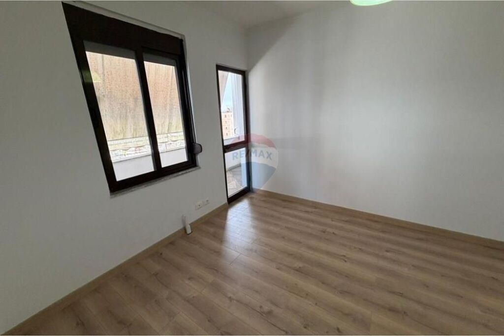 APARTAMENT 2+1 PER SHITJE NE LAPRAKE