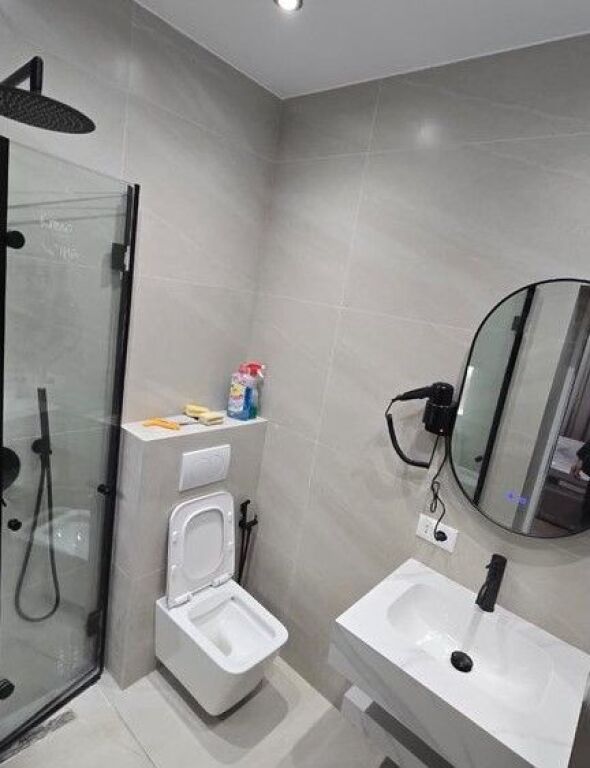 Shiten, 3-Garsoniere, Rruga Mine Peza, Tiranë.